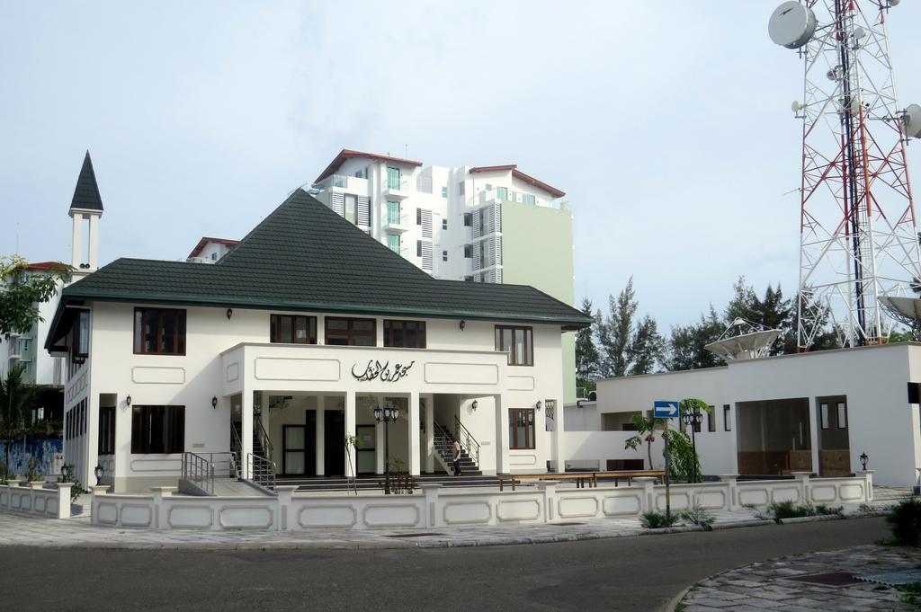 Coral Queen Inn 훌루말레 외부 사진